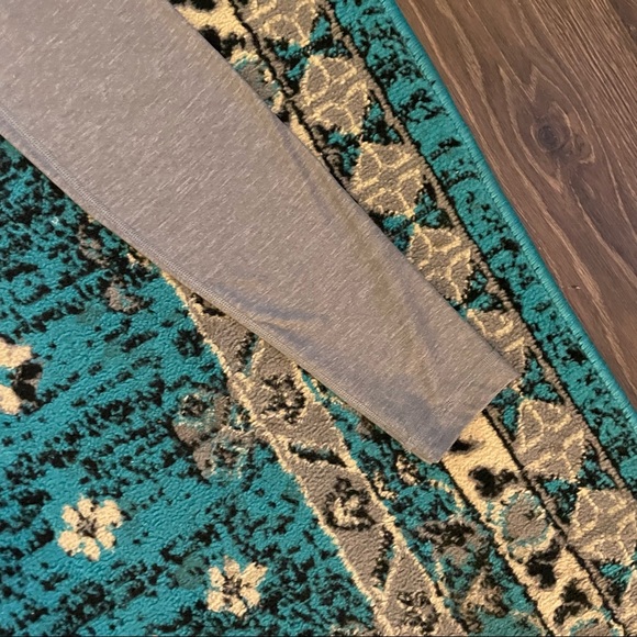 lululemon Leggings Grey Sz 6 - Picture 5 of 5